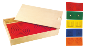 Se joue à une ou deux personnes pour stimuler motricité fine.