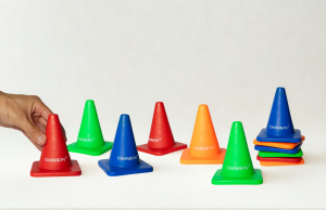 Mini-cônes Omnikin (12), Ces cônes peuvent être utilisés comme accessoires dans de nombreux jeux